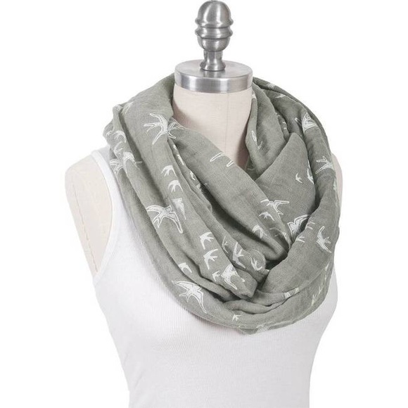 Bebe Au Lait Metro 5-in-1 Multi-Use Muslin Infinity Scarf Nursing - Picture 4 of 6